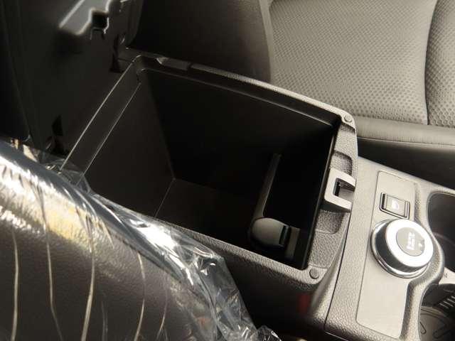 エクストレイル ２．０　２０Ｓ　Ｖセレクション　２列車　４ＷＤ　２０Ｓ　Ｖセレクション　社外ナビゲーション（16枚目）