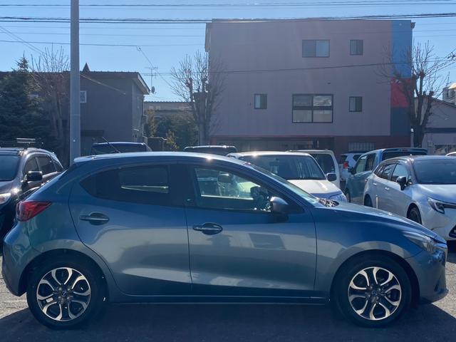 デミオ ＸＤツーリング　プッシュスタート　ヘッドアップディスプレイ　純正ナビ　バックカメラ　テレビ（7枚目）