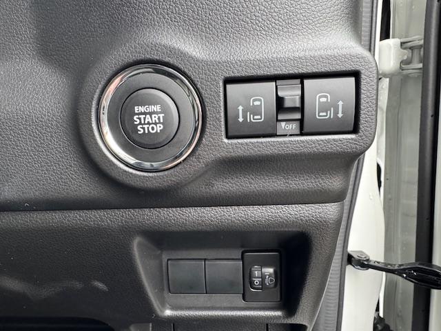 スペーシア ハイブリッドＸ　スズキセーフティサポート　全方位モニター　両側パワースライドドア　衝突軽減ブレーキ　シートヒーター（13枚目）