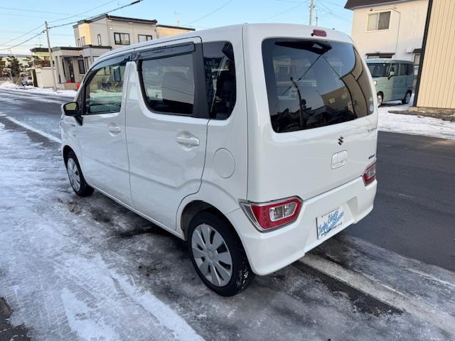 ワゴンＲ ハイブリッドＦＸ　アイドリングストップ　オートライト　オートエアコン　シートヒーター　ＥＴＣ　４ＷＤ（4枚目）