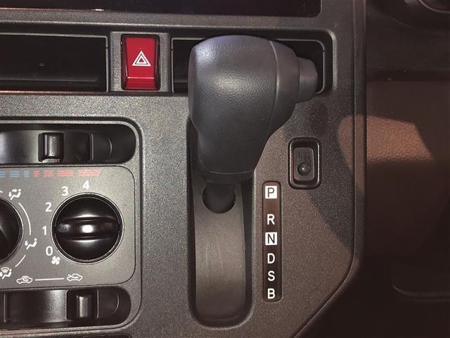 ルーミー Ｘ　Ｓ　ウォークスルー　衝突軽減システム　ＥＳＣ　バックカメラ　アイドリングストップ　ＤＶＤ再生　４ＷＤ　盗難防止システム　ワンセグ　ＡＢＳ　ＥＴＣ　エアコン　スマートキー　メモリーナビ　ナビ＆ＴＶ（18枚目）