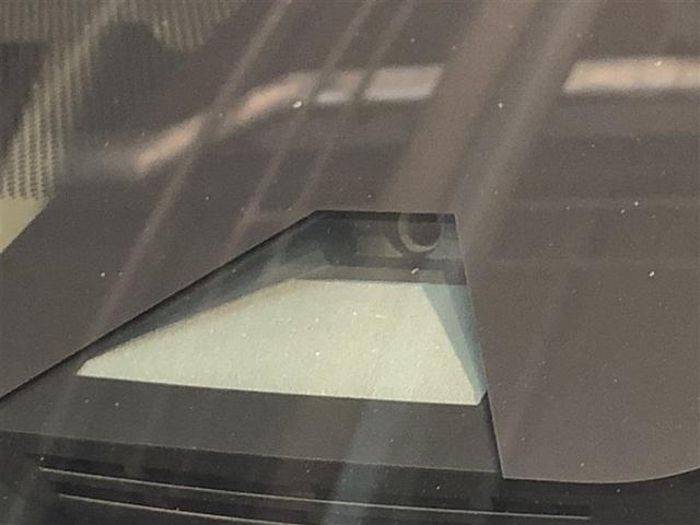 ヤリスクロス ハイブリッドＺ　クルーズＣ　横滑防止装置　リアカメラ　フルセグ地デジ　ＬＥＤライト　メモリーナビゲーション　ナビ＆ＴＶ　盗難防止装置　電動シート　ＡＷ　キーレス　寒冷地仕様　スマートキー　ＡＢＳ　４ＷＤ　エアバッグ（5枚目）