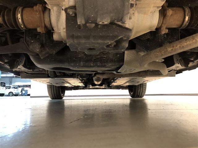 ヤリスクロス ハイブリッドＺ　クルーズＣ　横滑防止装置　リアカメラ　フルセグ地デジ　ＬＥＤライト　メモリーナビゲーション　ナビ＆ＴＶ　盗難防止装置　電動シート　ＡＷ　キーレス　寒冷地仕様　スマートキー　ＡＢＳ　４ＷＤ　エアバッグ（9枚目）