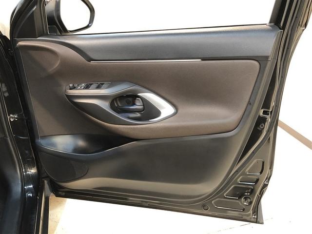 ヤリスクロス ハイブリッドＺ　クルーズＣ　横滑防止装置　リアカメラ　フルセグ地デジ　ＬＥＤライト　メモリーナビゲーション　ナビ＆ＴＶ　盗難防止装置　電動シート　ＡＷ　キーレス　寒冷地仕様　スマートキー　ＡＢＳ　４ＷＤ　エアバッグ（12枚目）