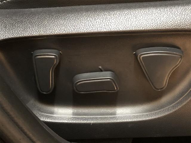 ヤリスクロス ハイブリッドＺ　クルーズＣ　横滑防止装置　リアカメラ　フルセグ地デジ　ＬＥＤライト　メモリーナビゲーション　ナビ＆ＴＶ　盗難防止装置　電動シート　ＡＷ　キーレス　寒冷地仕様　スマートキー　ＡＢＳ　４ＷＤ　エアバッグ（15枚目）