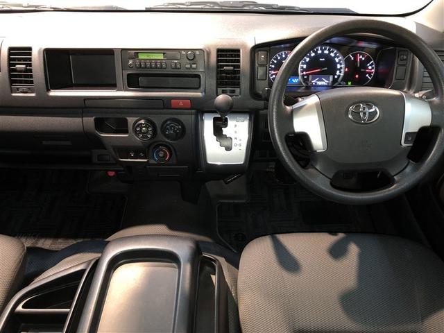 ハイエースワゴン DX ダブルエアコン 助手席エアバッグ 運転席エアバッグ 4WD キーレス 盗難防止システム フロントパワーウィンドウ ESC パワーステアリング エアコン ABS 衝突被害軽減システム 3列シート(2枚目)