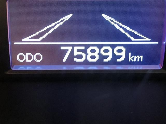 ハイエースワゴン DX ダブルエアコン 助手席エアバッグ 運転席エアバッグ 4WD キーレス 盗難防止システム フロントパワーウィンドウ ESC パワーステアリング エアコン ABS 衝突被害軽減システム 3列シート(39枚目)