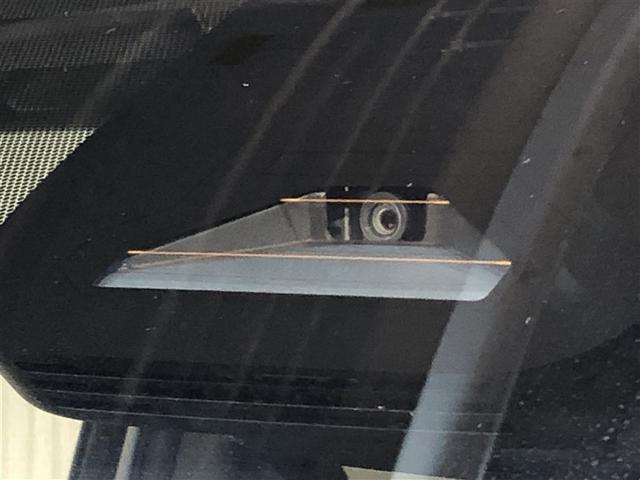 ノア Ｘ　ダブルエアコン　ＬＥＤヘッド　盗難防止システム　バックカメラ　オートエアコン　クルーズコントロール　４ＷＤ　エアバッグ　ＡＢＳ　寒冷地仕様　ミュージックプレイヤー接続可　３列シート　キーレス　ＴＳＳ（4枚目）