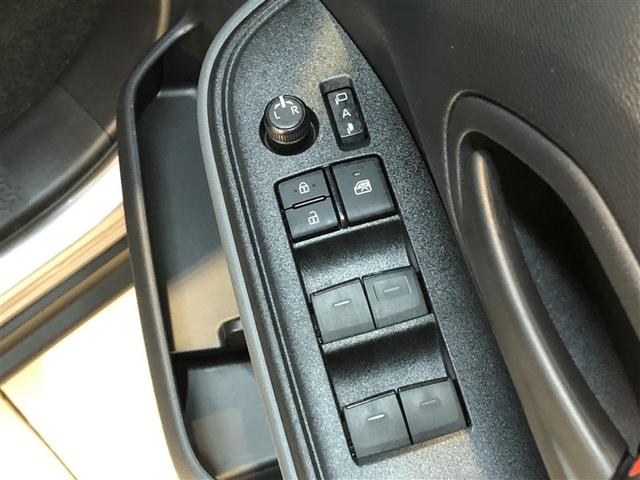 ノア Ｘ　ダブルエアコン　ＬＥＤヘッド　盗難防止システム　バックカメラ　オートエアコン　クルーズコントロール　４ＷＤ　エアバッグ　ＡＢＳ　寒冷地仕様　ミュージックプレイヤー接続可　３列シート　キーレス　ＴＳＳ（14枚目）