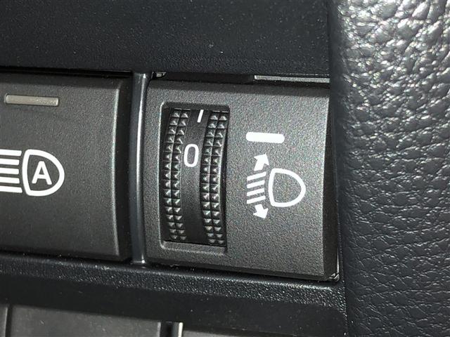 ノア Ｘ　ダブルエアコン　ＬＥＤヘッド　盗難防止システム　バックカメラ　オートエアコン　クルーズコントロール　４ＷＤ　エアバッグ　ＡＢＳ　寒冷地仕様　ミュージックプレイヤー接続可　３列シート　キーレス　ＴＳＳ（27枚目）