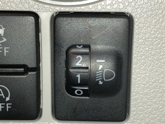 ピクシスエポック Ｘ　ＳＡＩＩＩ　誤発進抑制機能　横滑防止装置　キーレスエントリー　ＬＥＤヘッドライト　ＥＴＣ　アイドリングストップ　４ＷＤ　ナビ　バックカメラ　ＡＢＳ　エアコン　Ｗエアバック　メモリーナビ（24枚目）