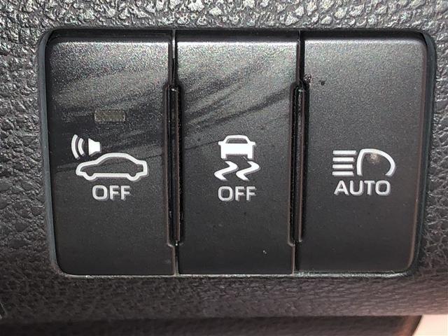 ハリアーハイブリッド プログレス メタル アンド レザーパッケージ 衝突軽減ブレーキ クルコン AW 本革シート DVD再生 ミュージックプレイヤー接続可 エアロ 記録簿有 LEDヘッドランプ Pシート メモリーナビ 横滑り防止装置 バックカメラ ナビ&TV 4WD(28枚目)