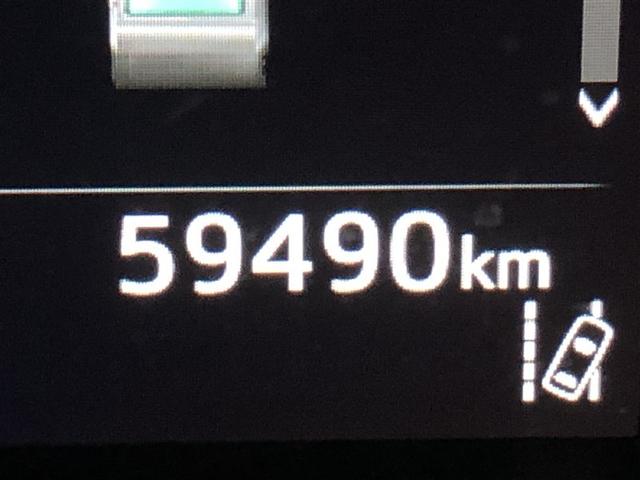 ハリアーハイブリッド プログレス メタル アンド レザーパッケージ 衝突軽減ブレーキ クルコン AW 本革シート DVD再生 ミュージックプレイヤー接続可 エアロ 記録簿有 LEDヘッドランプ Pシート メモリーナビ 横滑り防止装置 バックカメラ ナビ&TV 4WD(39枚目)