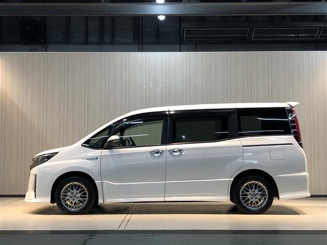 ノア ハイブリッドSi ダブルバイビー ウォークスルー 寒冷地 LEDヘッドライト クルコン 横滑り防止装置 盗難防止システム エアバッグ アルミ メモリ-ナビ スマキー Wエアコン ABS ナビ&TV デュアルエアバッグ ETC DVD(7枚目)