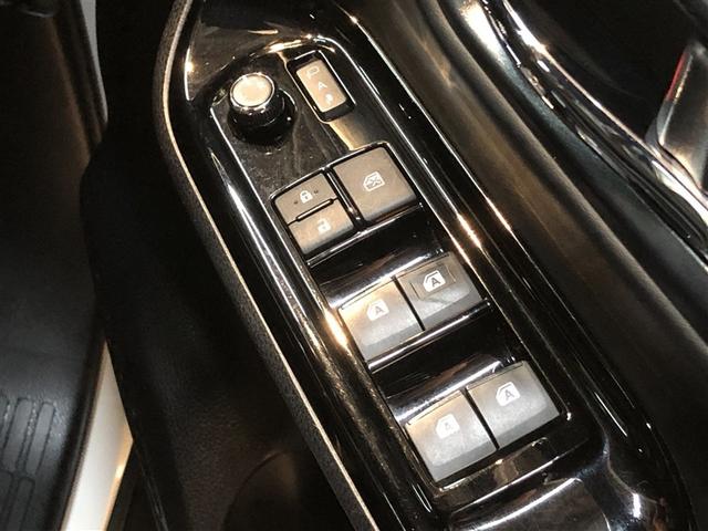 ノア ハイブリッドSi ダブルバイビー ウォークスルー 寒冷地 LEDヘッドライト クルコン 横滑り防止装置 盗難防止システム エアバッグ アルミ メモリ-ナビ スマキー Wエアコン ABS ナビ&TV デュアルエアバッグ ETC DVD(15枚目)