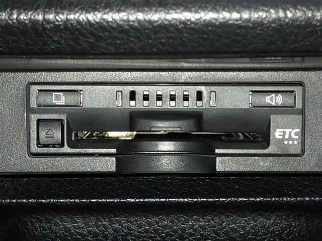 ノア ハイブリッドSi ダブルバイビー ウォークスルー 寒冷地 LEDヘッドライト クルコン 横滑り防止装置 盗難防止システム エアバッグ アルミ メモリ-ナビ スマキー Wエアコン ABS ナビ&TV デュアルエアバッグ ETC DVD(23枚目)