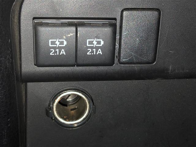 ノア ハイブリッドSi ダブルバイビー ウォークスルー 寒冷地 LEDヘッドライト クルコン 横滑り防止装置 盗難防止システム エアバッグ アルミ メモリ-ナビ スマキー Wエアコン ABS ナビ&TV デュアルエアバッグ ETC DVD(29枚目)