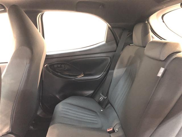 ヤリス Ｘ　追突防止装置　ＶＳＣ　スマートキー＆プッシュスタート　イモビライザー　寒冷地仕様　Ｂカメラ　マニュアルエアコン　ＥＴＣ付　ナビ　Ａクルコン　レンタアップ　４ＷＤ　パワーウインドウ　ＡＢＳ　キーレス（11枚目）