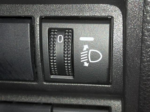 ヤリス Ｘ　追突防止装置　ＶＳＣ　スマートキー＆プッシュスタート　イモビライザー　寒冷地仕様　Ｂカメラ　マニュアルエアコン　ＥＴＣ付　ナビ　Ａクルコン　レンタアップ　４ＷＤ　パワーウインドウ　ＡＢＳ　キーレス（23枚目）