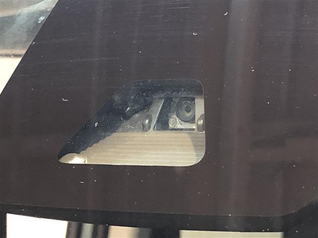 ルーミー Ｘ　Ｓ　ウォークスルー　衝突軽減システム　ＥＳＣ　アイドリングストップ　４ＷＤ　盗難防止システム　ＡＵＸ　ワンセグ　ドライブレコーダー　ＡＢＳ　ＥＴＣ　エアコン　スマートキー　メモリーナビ　ナビ＆ＴＶ（4枚目）