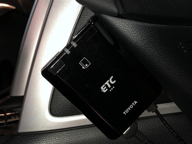 カローラクロス ハイブリッド　Ｇ　オートクルーズコントロール　ドライブレコーダー　ＥＴＣ　バックカメラ　ＬＥＤヘッドライト　ナビ　４ＷＤ　衝突被害軽減システム　メモリーナビ　オートエアコン　スマートキー　寒冷地仕様（23枚目）