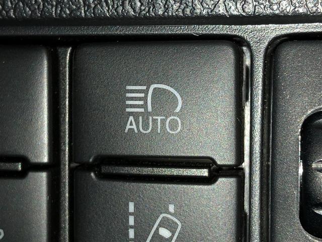 �Ό��Ԃ̃��C�g���s�Ԃ̃e�[�������v�Ȃǎ��̖͂��邳�����m���āA�n�C�r�[���ƃ��[�r�[���������Ő؂�ւ��܂��B