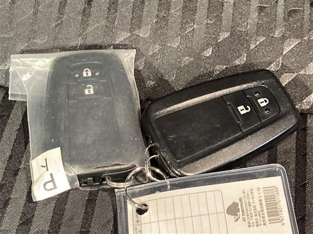 S 4WD フルセグ HDDナビ DVD再生 バックカメラ 衝突被害軽減システム ETC LEDヘッドランプ(13枚目)
