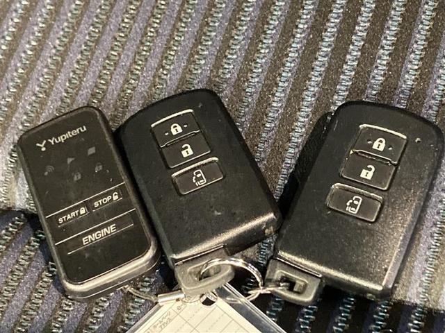 ZS フルセグ メモリーナビ DVD再生 バックカメラ ETC 電動スライドドア LEDヘッドランプ 乗車定員7人 3列シート アイドリングストップ(10枚目)