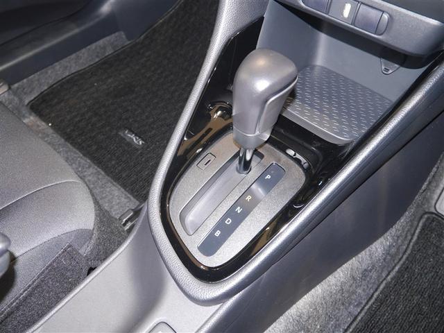 ヤリス Ｇ　衝突軽減システム　メモリナビ　クルーズコントロール　ＬＥＤヘッドライト　Ｂカメラ　フルセグ　ワンオーナー　盗難防止システム　４ＷＤ　アルミホイール　寒冷地仕様　横滑り防止装置　キーレスエントリー（6枚目）