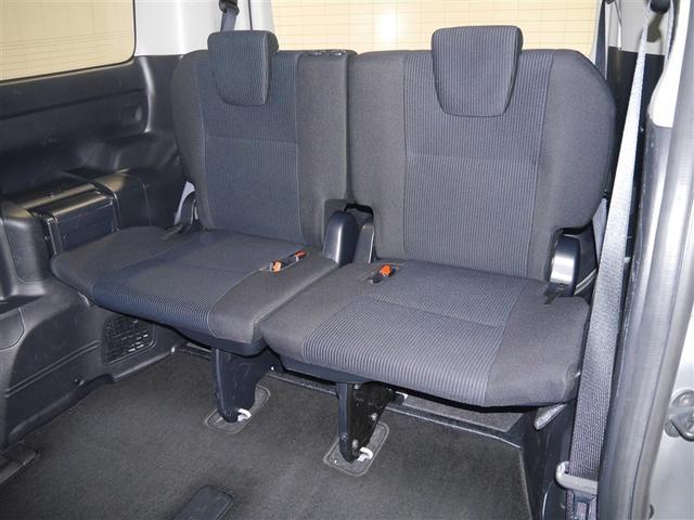 ノア Ｘ　ＡＵＸ　リアオートエアコン　パワーステアリング　助手席エアバック　オートクルーズコントロール　横滑り防止装置　キーレスエントリー　オートエアコン　ナビ　パワーウィンドウ　ＬＥＤヘッド　盗難防止装置（9枚目）