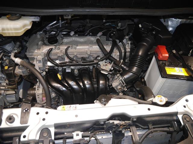 ノア Ｘ　ＡＵＸ　リアオートエアコン　パワーステアリング　助手席エアバック　オートクルーズコントロール　横滑り防止装置　キーレスエントリー　オートエアコン　ナビ　パワーウィンドウ　ＬＥＤヘッド　盗難防止装置（13枚目）