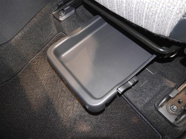 ヤリスクロス ハイブリッドＺ　クルーズＣ　横滑防止装置　リアカメラ　ワンオーナー車　フルセグ地デジ　ＬＥＤライト　メモリーナビゲーション　点検記録簿　ナビ＆ＴＶ　盗難防止装置　電動シート　ドライブレコーダー　ＡＷ　キーレス　ＡＢＳ（14枚目）