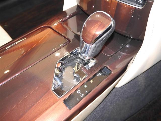 クラウン ロイヤルサルーンｉ－Ｆｏｕｒ　フルセグ地デジ　ＡＢＳ　エアバッグ　カーテンエアバック　スマートキ　盗難防止システム　オートエアコン　ＤＶＤ　クルーズコントロール　パワーシート　ＥＴＣ　Ｂカメラ　４ＷＤ　ドライブレコーダー　キーレス（6枚目）