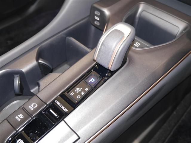 クラウンクロスオーバー Gレザーパッケージ クルーズコントロール パワーシート バックモニター LEDヘッドランプ レザーシート ドラレコ ETC 100V電源 フルセグTV 4WD スマートキー 盗難防止装置 ミュージックプレイヤー接続可(6枚目)