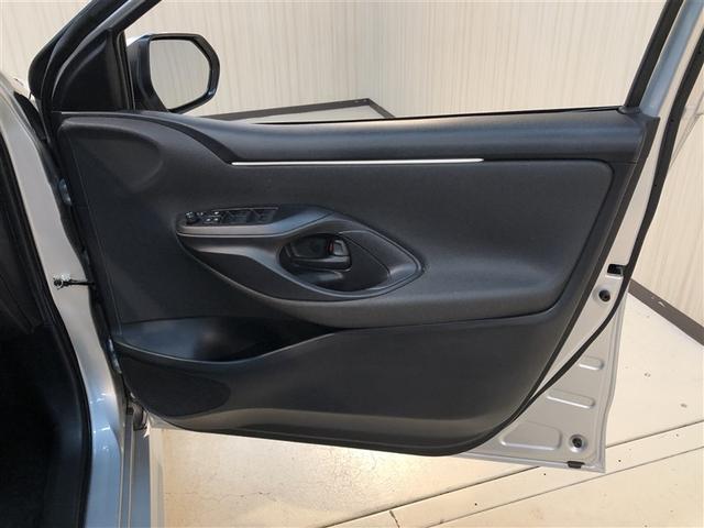 ヤリス Ｘ　ブレーキサポート　バックモニター　ナビ　横滑防止装置　寒冷地仕様　パワーウィンドウ　パワーステアリング　盗難防止　マニュアルエアコン　クルーズコントロール　ＥＴＣ付　キーレス　４ＷＤ　ＡＢＳ（12枚目）