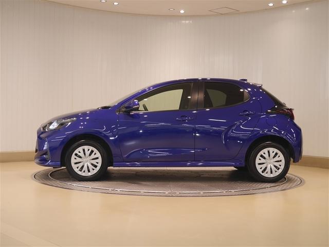 ヤリス ハイブリッドX サイドエアバッグ 盗難防止 VSC クルコン 4WD アイドリングストップ ETC スマートキー 寒冷地仕様 ナビ オートエアコン ミュージックプレイヤー接続可 メモリーナビ キーレス エアバッグ(2枚目)