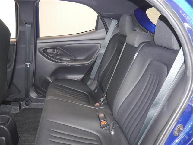 ヤリス ハイブリッドX サイドエアバッグ 盗難防止 VSC クルコン 4WD アイドリングストップ ETC スマートキー 寒冷地仕様 ナビ オートエアコン ミュージックプレイヤー接続可 メモリーナビ キーレス エアバッグ(8枚目)