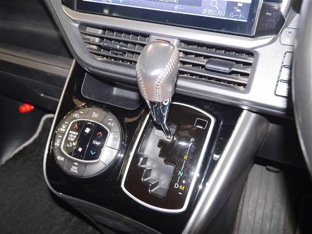 ヴォクシー ＺＳ　煌ＩＩＩ　盗難防止装置　アイドリングＳＴＯＰ　キーレス　Ｗエアコン　オートクルーズコントロール　ドライブレコーダー　助手席エアバッグ　バックモニター　ＬＥＤライト　エアバッグ　地デジＴＶ　スマートキー　ＥＴＣ（7枚目）