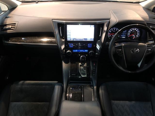 アルファード ２．５Ｓ　Ｃパッケージ　アイドリングＳ　ＡＷ　地デジＴＶ　メモリナビ　ドラレコ　横滑防止装置　寒冷地　パワーシート　ＥＴＣ車載器　ナビ＆ＴＶ　パワーステアリング　ＬＥＤ　キーレスエントリー　エアバッグ　盗難防止装置　４ＷＤ（2枚目）