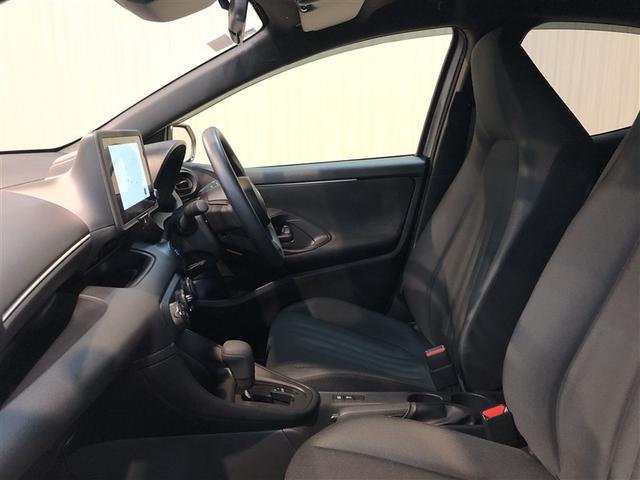 ヤリス X 追突防止装置 VSC スマートキー&プッシュスタート イモビライザー 寒冷地仕様 Bカメラ マニュアルエアコン ETC付 アルミホイール Aクルコン 4WD パワーウインドウ ABS キーレス(10枚目)