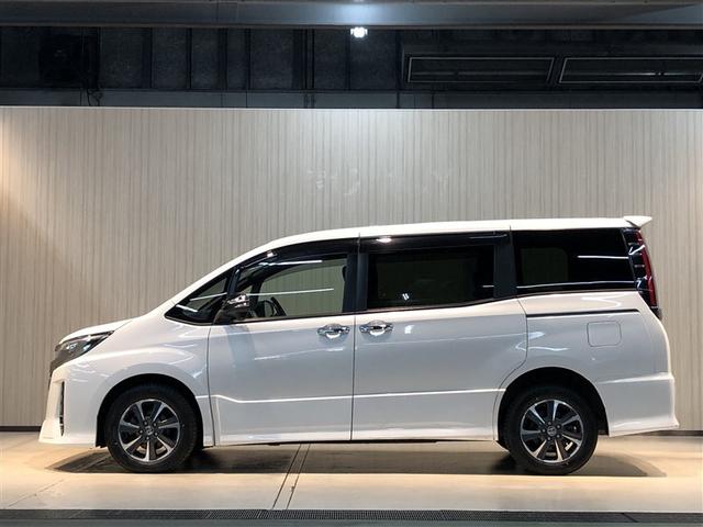 ノア Ｓｉ　ダブルバイビーＩＩＩ　両側電動ドア　リアオートエアコン　アルミ　バックモニター　フルフラット　オートクルーズコントロール　キーレス　ＬＥＤヘッドライト　ナビ＆ＴＶ　オートエアコン　４ＷＤ　ＤＶＤ　盗難防止装置　フルセグＴＶ（6枚目）
