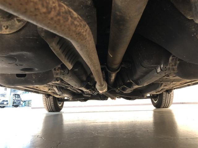 ヴィッツ Ｆ　アルミ　衝突被害軽減ブレーキ　ＰＷ　ＥＳＣ　ＰＳ　キーレスエントリー　切替式４ＷＤ　ＡＢＳ　Ｂカメラ　ＥＴＣ　エアコン　寒冷地　Ｗエアバッグ　ナビ　メモリーナビゲーション　ミュージックプレイヤー接続可（10枚目）