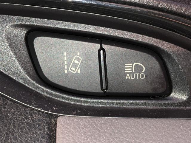 ヴィッツ Ｆ　アルミ　衝突被害軽減ブレーキ　ＰＷ　ＥＳＣ　ＰＳ　キーレスエントリー　切替式４ＷＤ　ＡＢＳ　Ｂカメラ　ＥＴＣ　エアコン　寒冷地　Ｗエアバッグ　ナビ　メモリーナビゲーション　ミュージックプレイヤー接続可（24枚目）