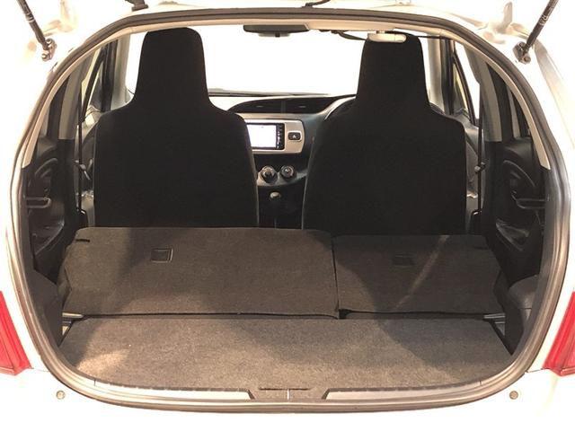 ヴィッツ Ｆ　アルミ　衝突被害軽減ブレーキ　ＰＷ　ＥＳＣ　ＰＳ　キーレスエントリー　切替式４ＷＤ　ＡＢＳ　Ｂカメラ　ＥＴＣ　エアコン　寒冷地　Ｗエアバッグ　ナビ　メモリーナビゲーション　ミュージックプレイヤー接続可（32枚目）