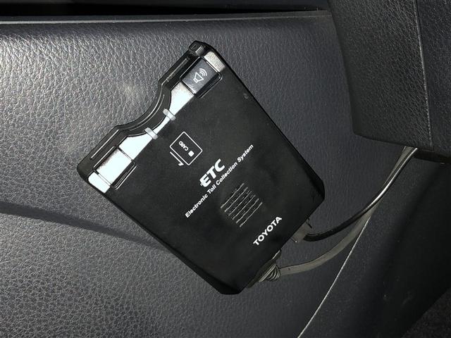 Ｃ－ＨＲ Ｓ－Ｔ　横滑防止装置　メディアプレイヤー接続　Ｂモニター　メモリナビ　ＡＢＳ　パワーウインドウ　ＡＡＣ　盗難防止システム　ナビＴＶ　クルコン　サイドエアバッグ　アルミ　キーフリー　ドラレコ　エアバッグ　４ＷＤ（24枚目）