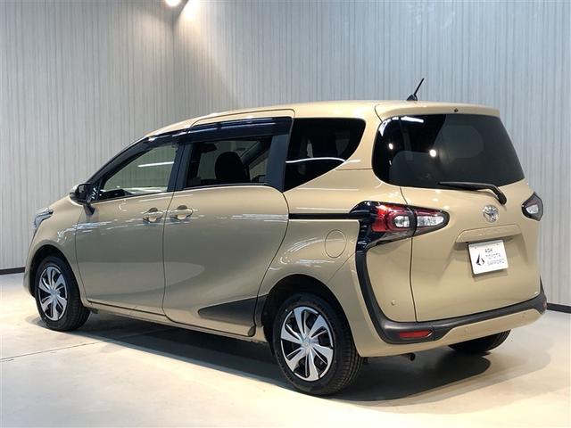 シエンタ Ｇ　クエロ　衝突被害軽減ブレーキ　両側パワースライドドア　ＬＥＤヘッドランプ　４ＷＤ　寒冷地仕様　ナビ＆ＴＶ　バックカメラ　メモリーナビ　盗難防止装置　キーレス　オートエアコン　３列シート　ＡＢＳ　横滑り防止機能（7枚目）