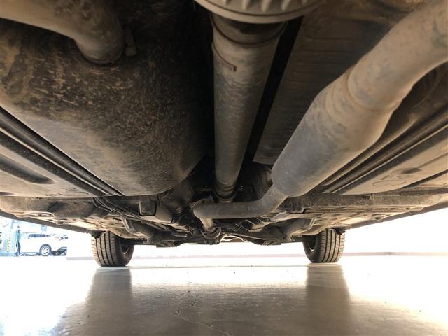 シエンタ Ｇ　クエロ　衝突被害軽減ブレーキ　両側パワースライドドア　ＬＥＤヘッドランプ　４ＷＤ　寒冷地仕様　ナビ＆ＴＶ　バックカメラ　メモリーナビ　盗難防止装置　キーレス　オートエアコン　３列シート　ＡＢＳ　横滑り防止機能（9枚目）