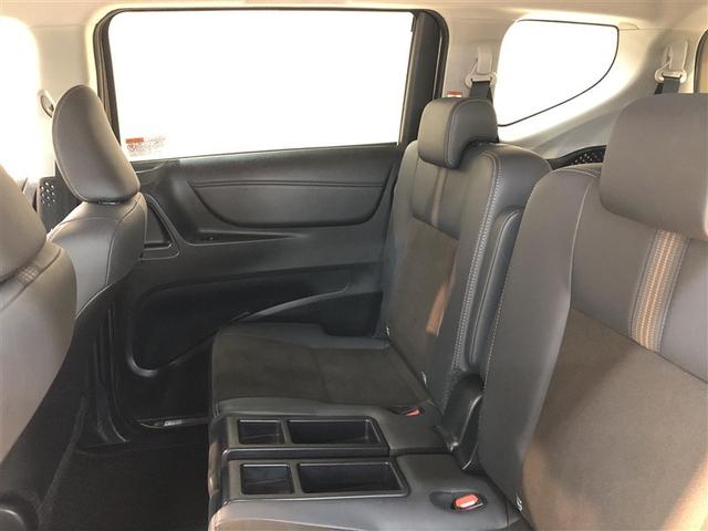 シエンタ Ｇ　クエロ　衝突被害軽減ブレーキ　両側パワースライドドア　ＬＥＤヘッドランプ　４ＷＤ　寒冷地仕様　ナビ＆ＴＶ　バックカメラ　メモリーナビ　盗難防止装置　キーレス　オートエアコン　３列シート　ＡＢＳ　横滑り防止機能（11枚目）