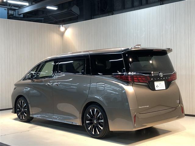 アルファードハイブリッド エグゼクティブラウンジ 本革 寒冷地仕様 フルセグTV アルミホイール パノラミックルーフ 100V電源 LEDヘッドライト 4WD スマートキー DVDプレーヤー パワーシート ETC エアコン メモリーナビ 3列シート(7枚目)