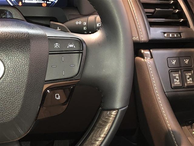 アルファードハイブリッド エグゼクティブラウンジ 本革 寒冷地仕様 フルセグTV アルミホイール パノラミックルーフ 100V電源 LEDヘッドライト 4WD スマートキー DVDプレーヤー パワーシート ETC エアコン メモリーナビ 3列シート(20枚目)